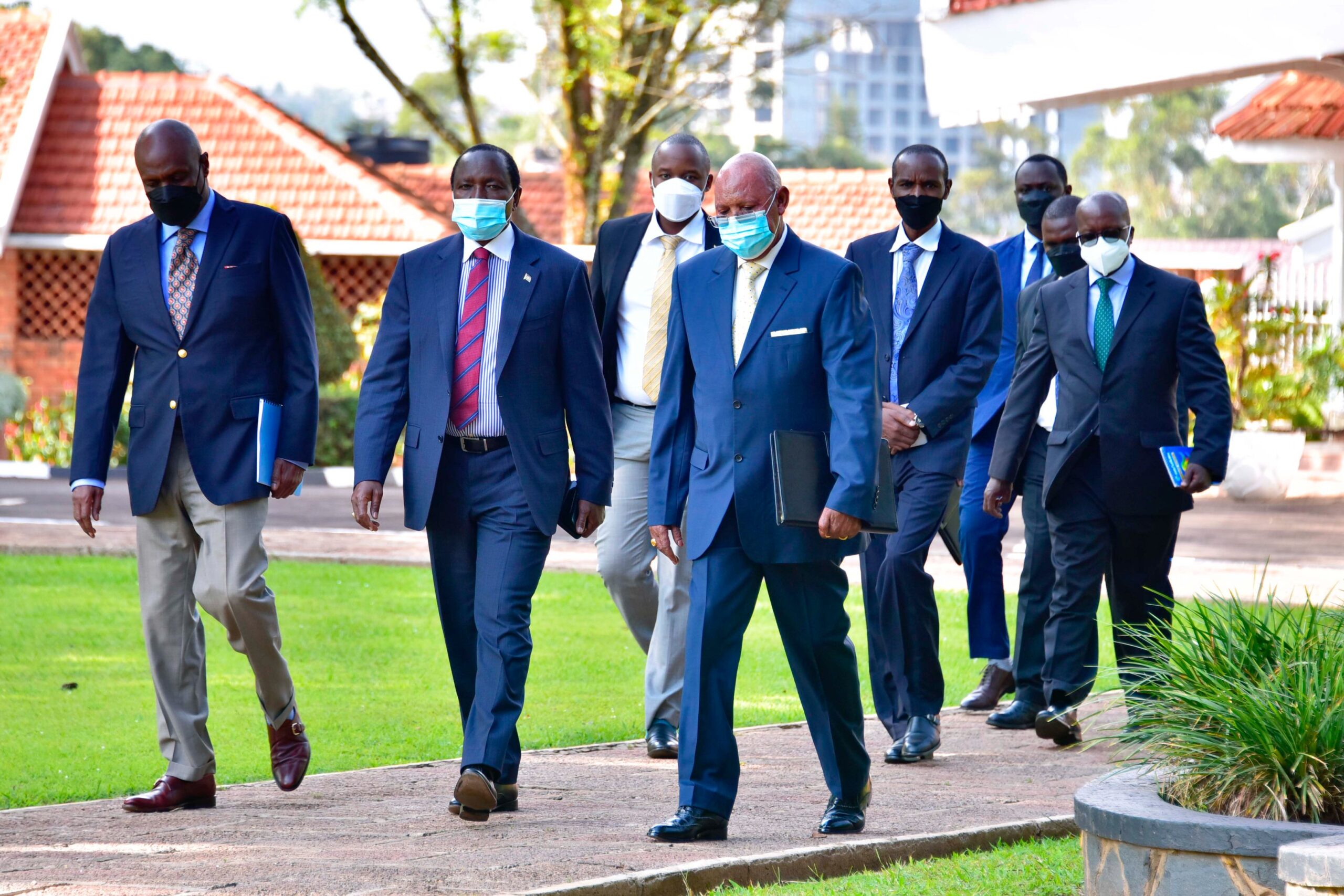 Museveni meets Kenyan delegation to stir up peace discussion in Great Lakes Region