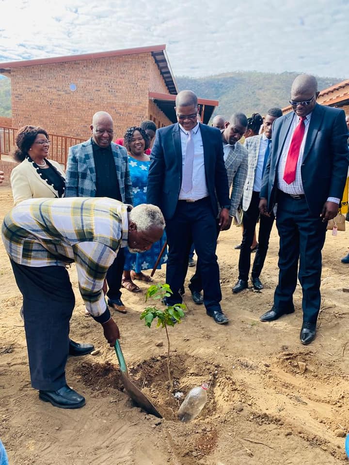 A red carpet for learners at Kaapvellei Primary School