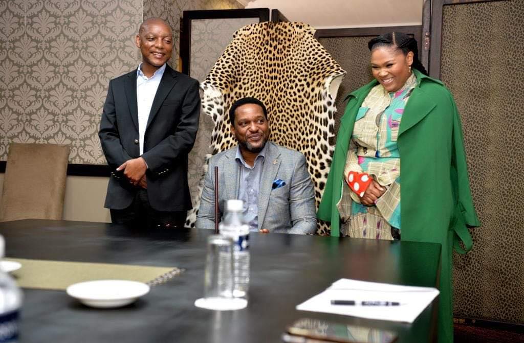 Kzn MEC for sport meets his majesty, Amazulu king Misuzulu Kazwelithini