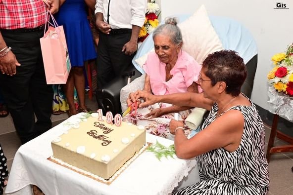 Mauritius: Mrs Sunmate Dussoye celebrates her 100th birthday