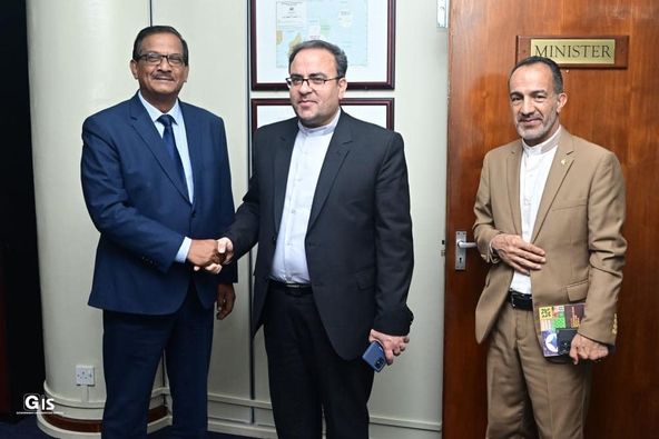 Minister Maudhoo meets delegation from Islamic Republic of Iran