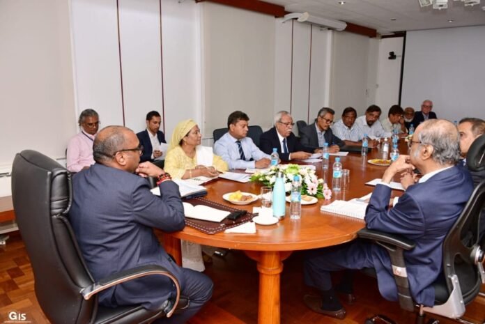 Finance Minister consults with Mauritius industry representatives ahead of budget