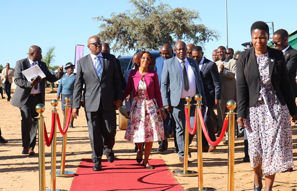 Botswana president Masisi officialy opens Machana primary school