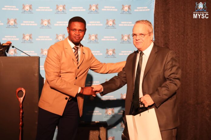 Rakgare receives UNESCO delegation to Botswana