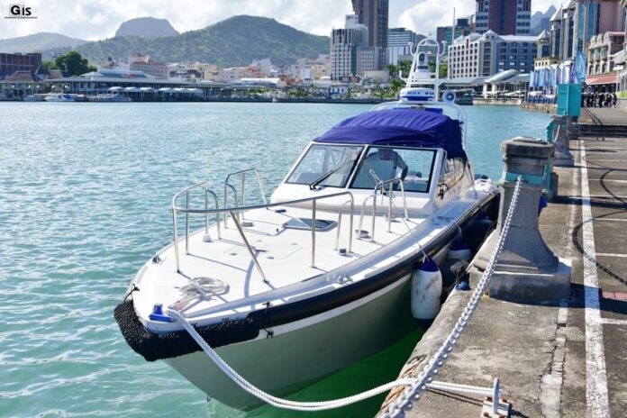 Japan donates Yamaha High Speedboats 1202 to Mauritius National Coast Guard
