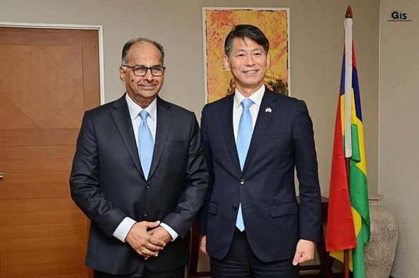 State Minister for Foreign Affairs of Japan meets Mauritius Minister Ganoo