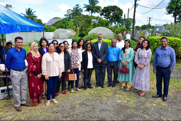 Minister Gobin launches Roselle Day at FAREI Model Farm