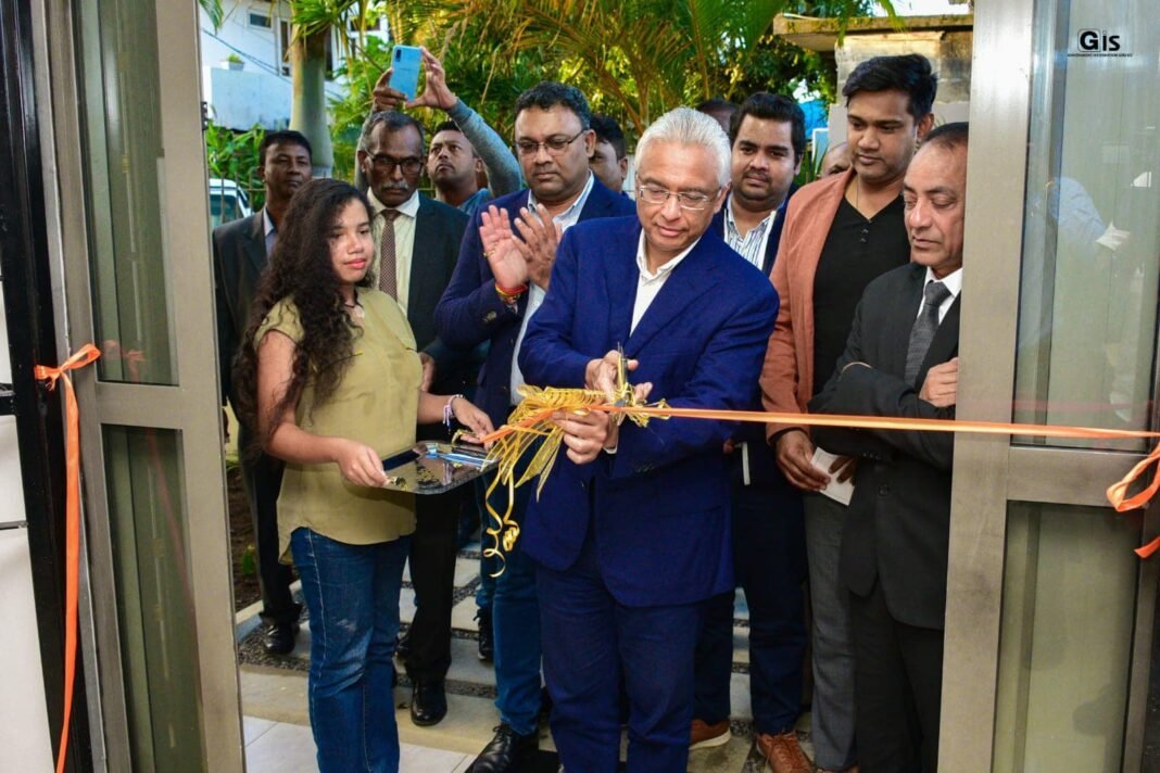 Mauritius PM Jugnauth inaugurates Sub Hall in Circonstance Village