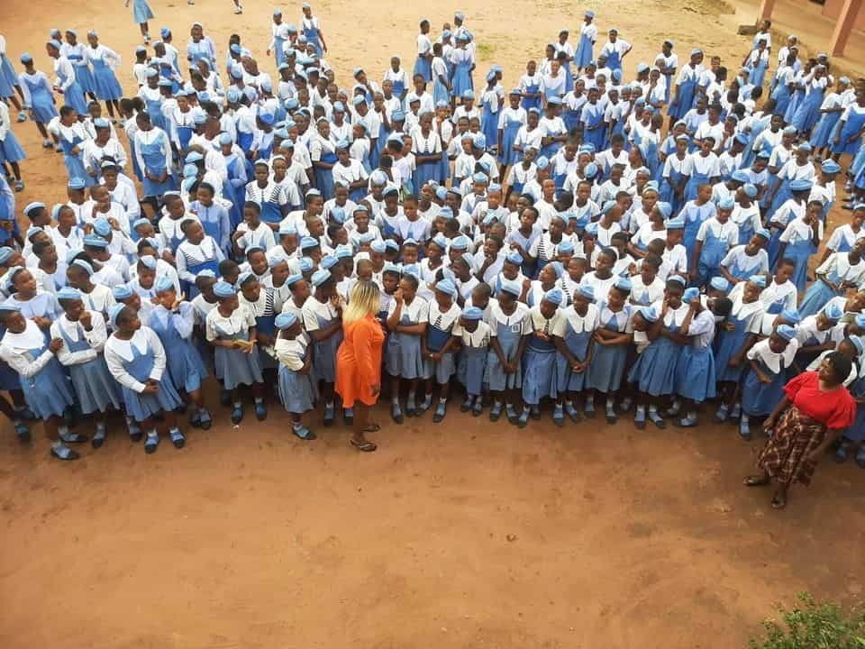 Amaka Obi visits girls secondary schools in Idemili South LGA, Image: facebook