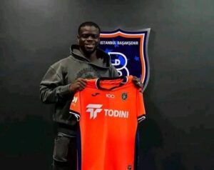 Olivier Kemen with his new jersey of Istanbul Basaksehir