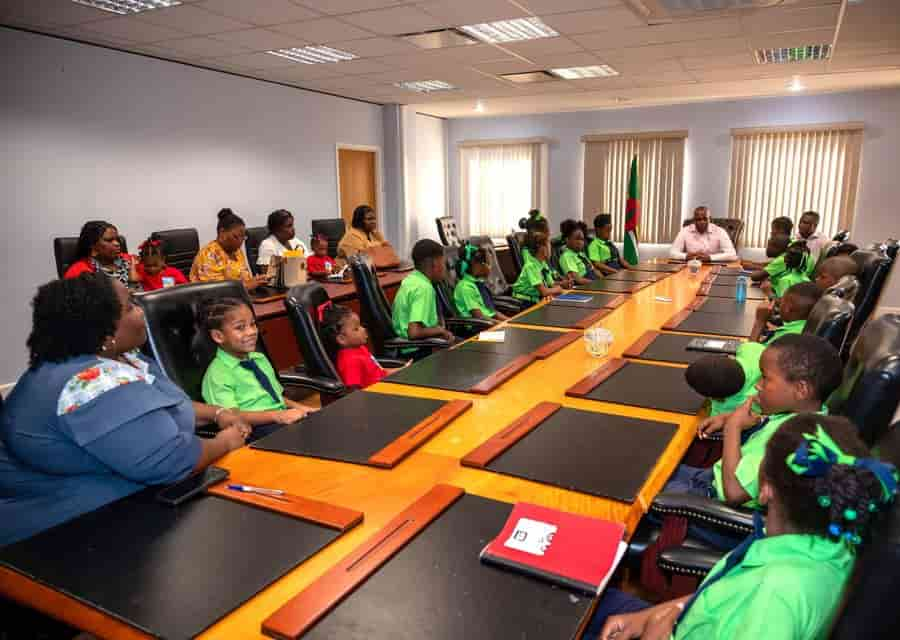 PM Roosevelt Skerrit hosts school children to PMO, Image: Facebook