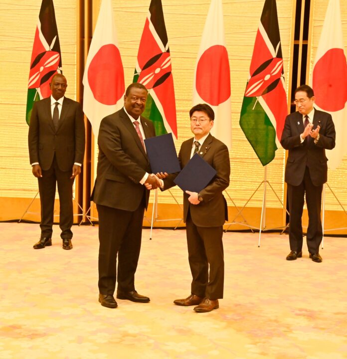 President William Ruto while sealing the deal with Toyota Tsusho Corporation