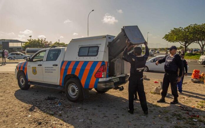 Law Enforcement Unit managing the waste in Cape Town