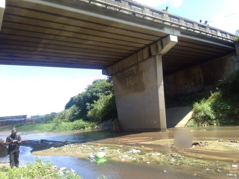 Man jumps off bridge in Pheonix - KZN, possession suspected - News ...
