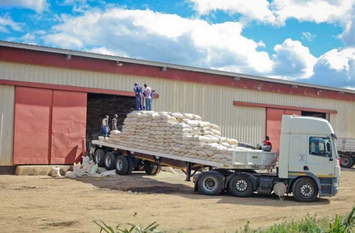 Commercial farmers deliver crop under early Maize programme, Image: facebook