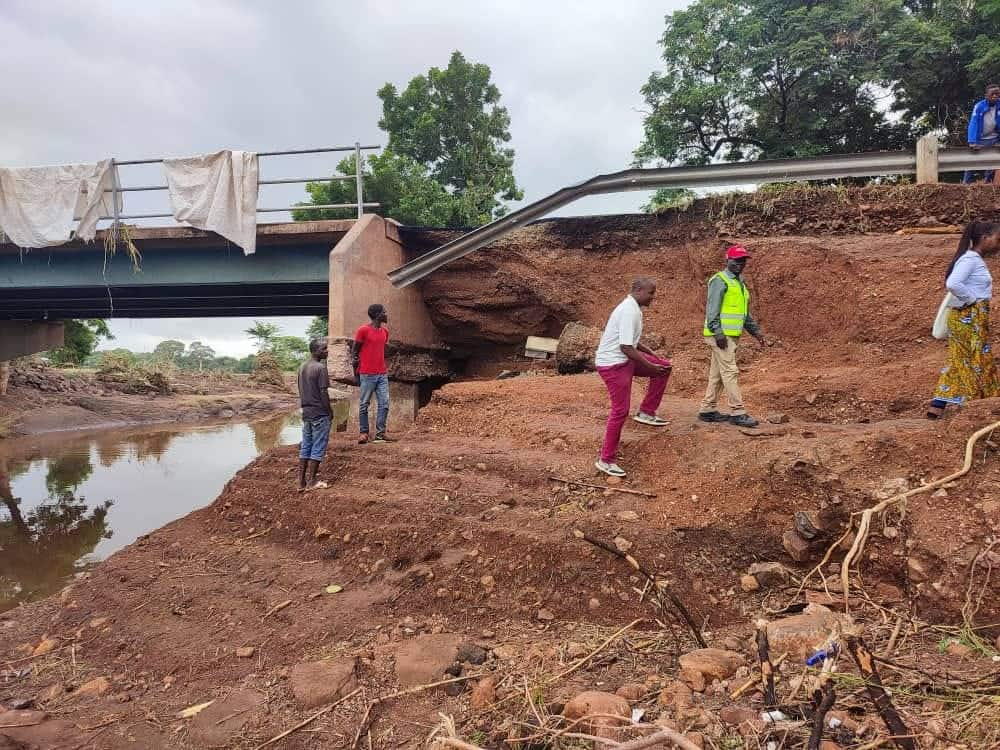 Heavy rains, flood in Chikwawa District destroy homes, 2 lives lost, Image: facebook