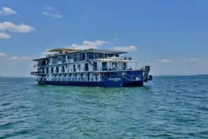 Cruise Ship Zambezi Trader house boat