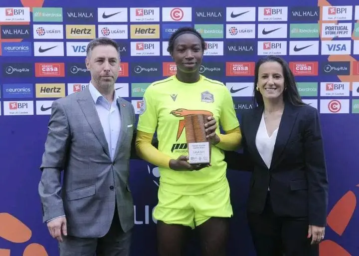 Michaely Bihina recognised as best goalkeeper by the Portuguese Women's Premier League