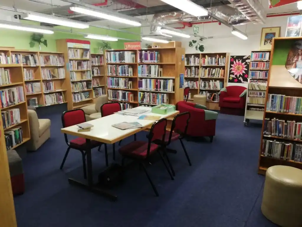 Representative image of Strand Library
