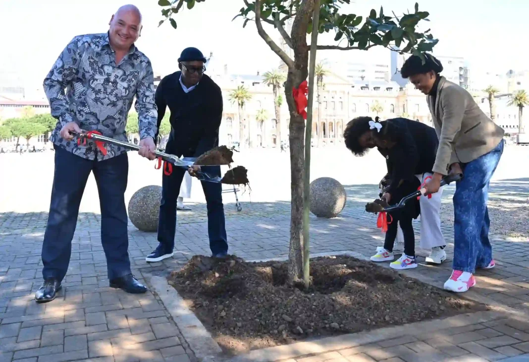 Alderman James Vos with Mandela Family at the celebration of National Arbor Week and Heritage Month