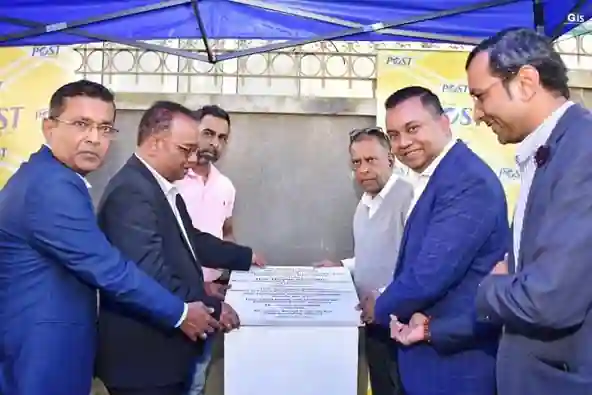 Darsanand Balgobin inaugurates new Bel Air Post Office, Image: facebook