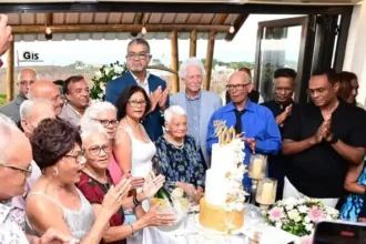 Marie Maud Lambert celebrates turning 100 with family, IMage: facebook