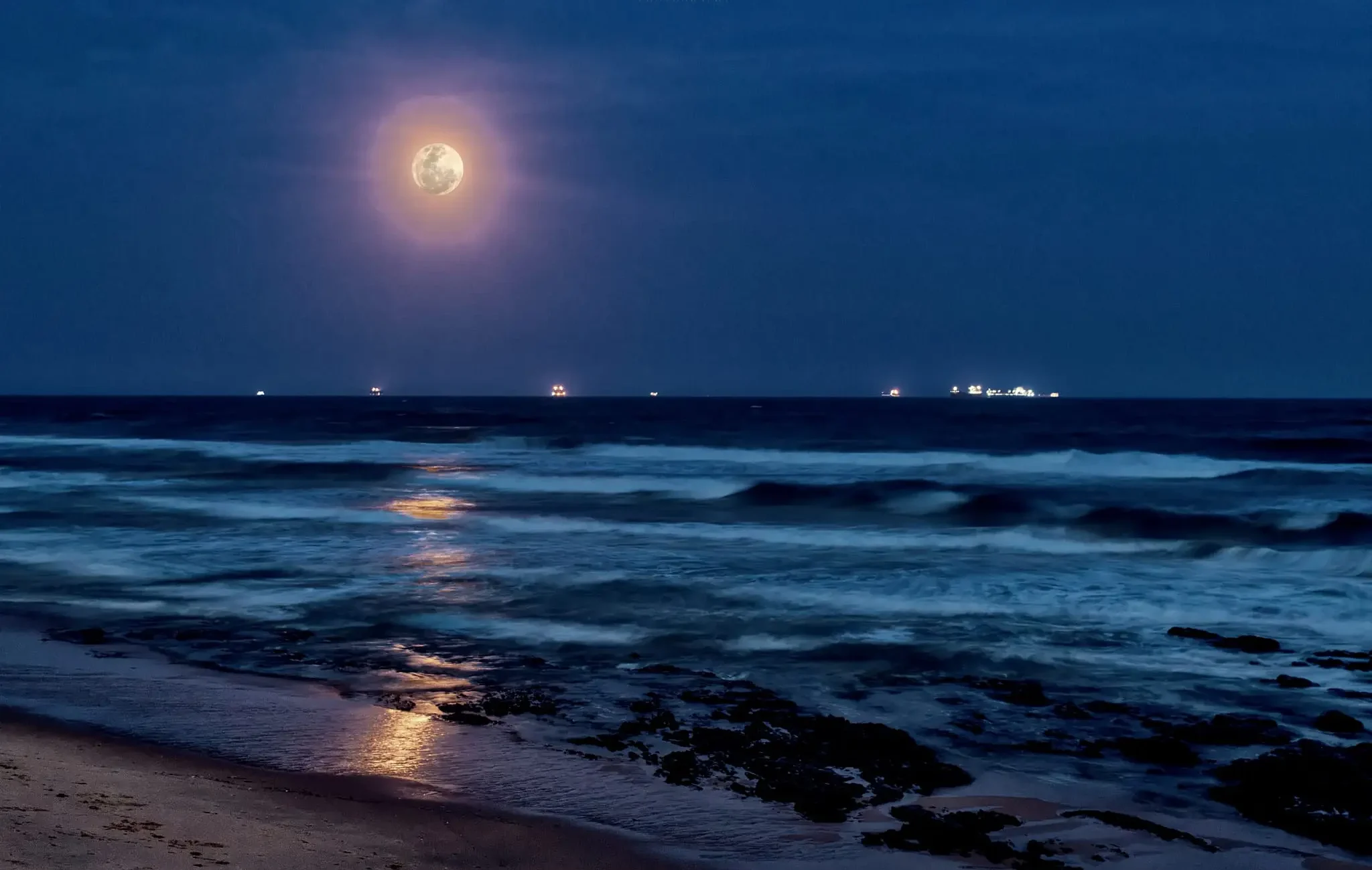 Representative image of Full Moon Spring Tides to occur in Cape Town