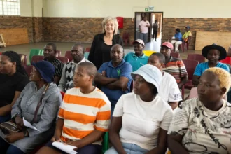 Alderman Theresa Uys with Lwandle residents of the City of Cape Town