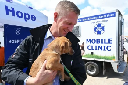 Alderman JP Smith with Domestic Animal Survey team of the City of Cape Town