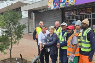 Councillor Jacoline Visser and Councillor Mercia Kleinsmith at the tree planting ceremony held in Cape Town