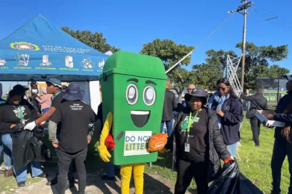 Cape Town Anti-litter Mascot - Bingo, at World Environment Day event