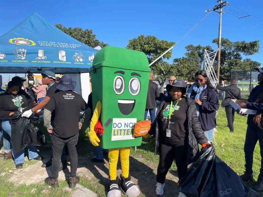 Cape Town Anti-litter Mascot - Bingo, at World Environment Day event