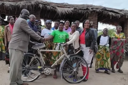 Malawi Health Equity Network donates cycles to Mother Care Groups, Image: Facebook