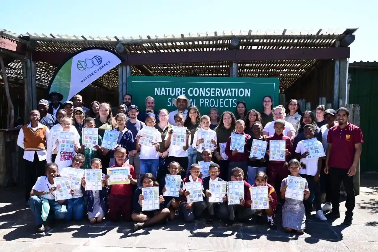 Deputy Mayor Eddie Andrews with learners on Nature Connect Junior River Warden programme in Cape Town