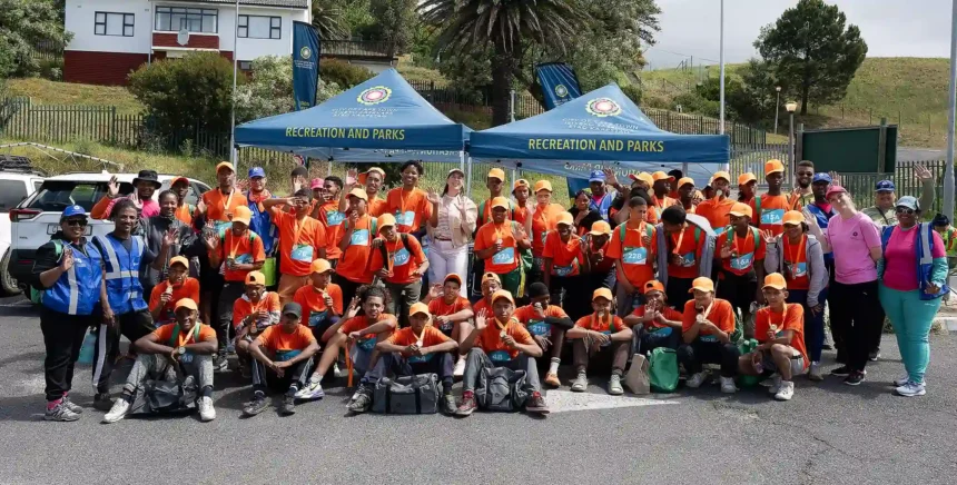 Councillor Francine Higham with Hiking team, Cape Town