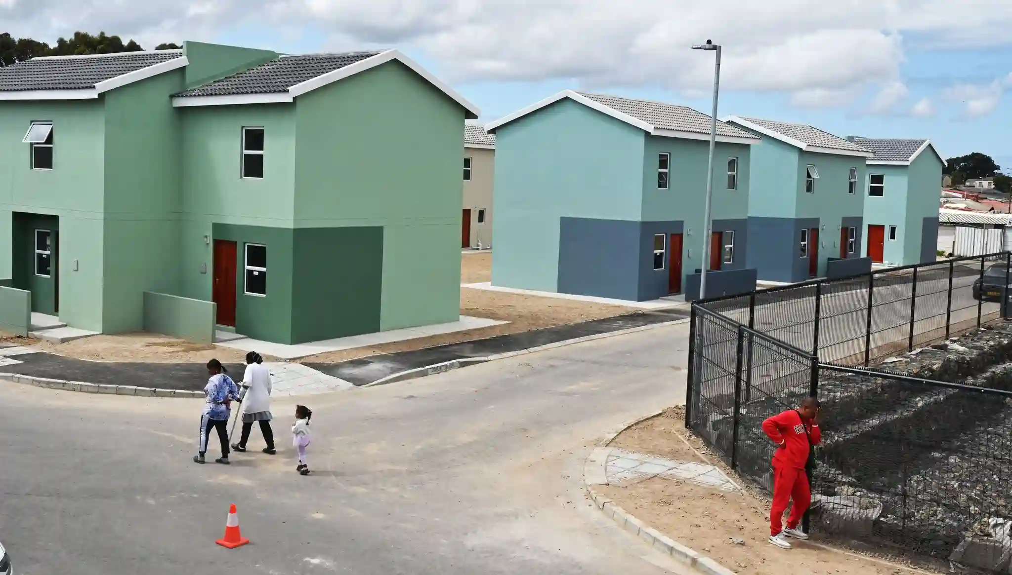 Houses handed over to Gauteng Metros Resident in Cape Town