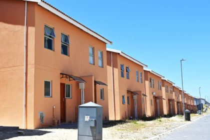 new homes handed over to Dido Valley Residents in Cape Town