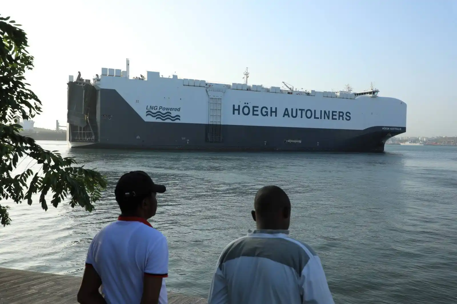 LNG vessel Höegh Australis makes her maiden call at Port of Mombasa