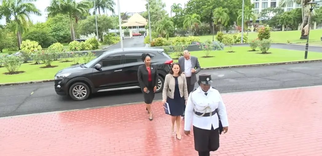 Ambs Maria Velasco from Sweden to Dominica