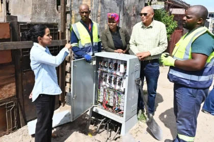 Alderman Xanthea Limberg on ispection in Avonwood, Cape Town