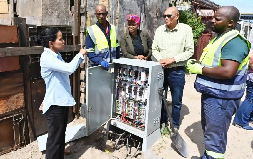 Alderman Xanthea Limberg on ispection in Avonwood, Cape Town