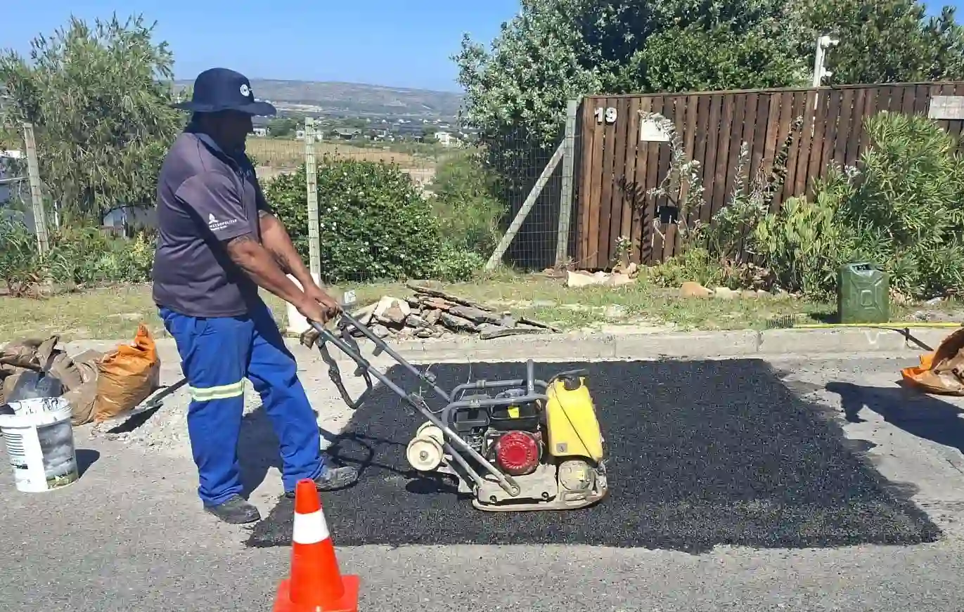 Cape Town restoring roads in the city