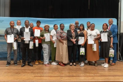 Alderman Theresa Uys with AET Reading Programme Team in Cape Town