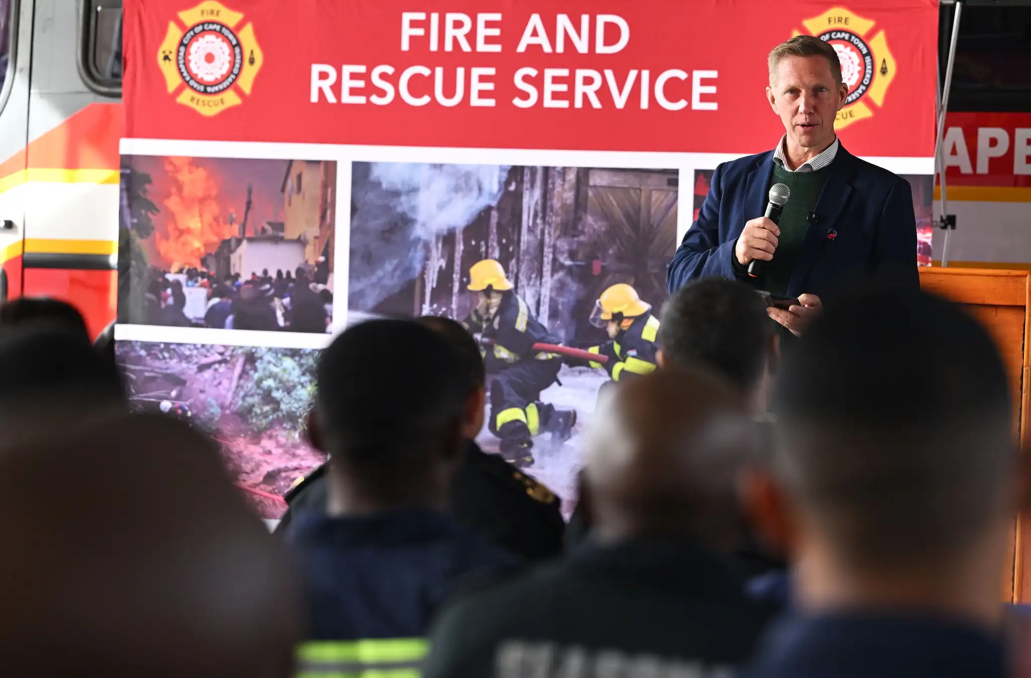 Alderman JP Smith interacting with Wildland Firefighters of Cape Town
