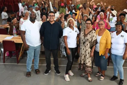Cllr Zahid Badroodien with Kraaifontein residents in Cape Town