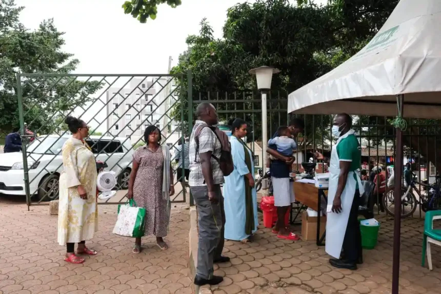 WHO advises to diagnose the people with disease in Congo and Uganda
