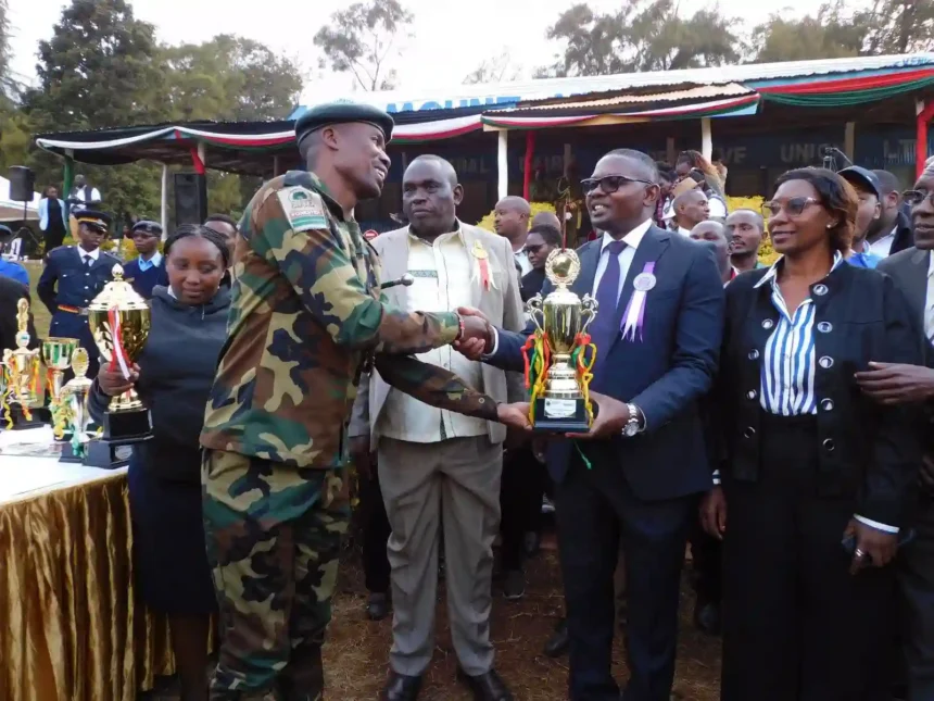 Kenya Forest Service (KFS) while receiving the award