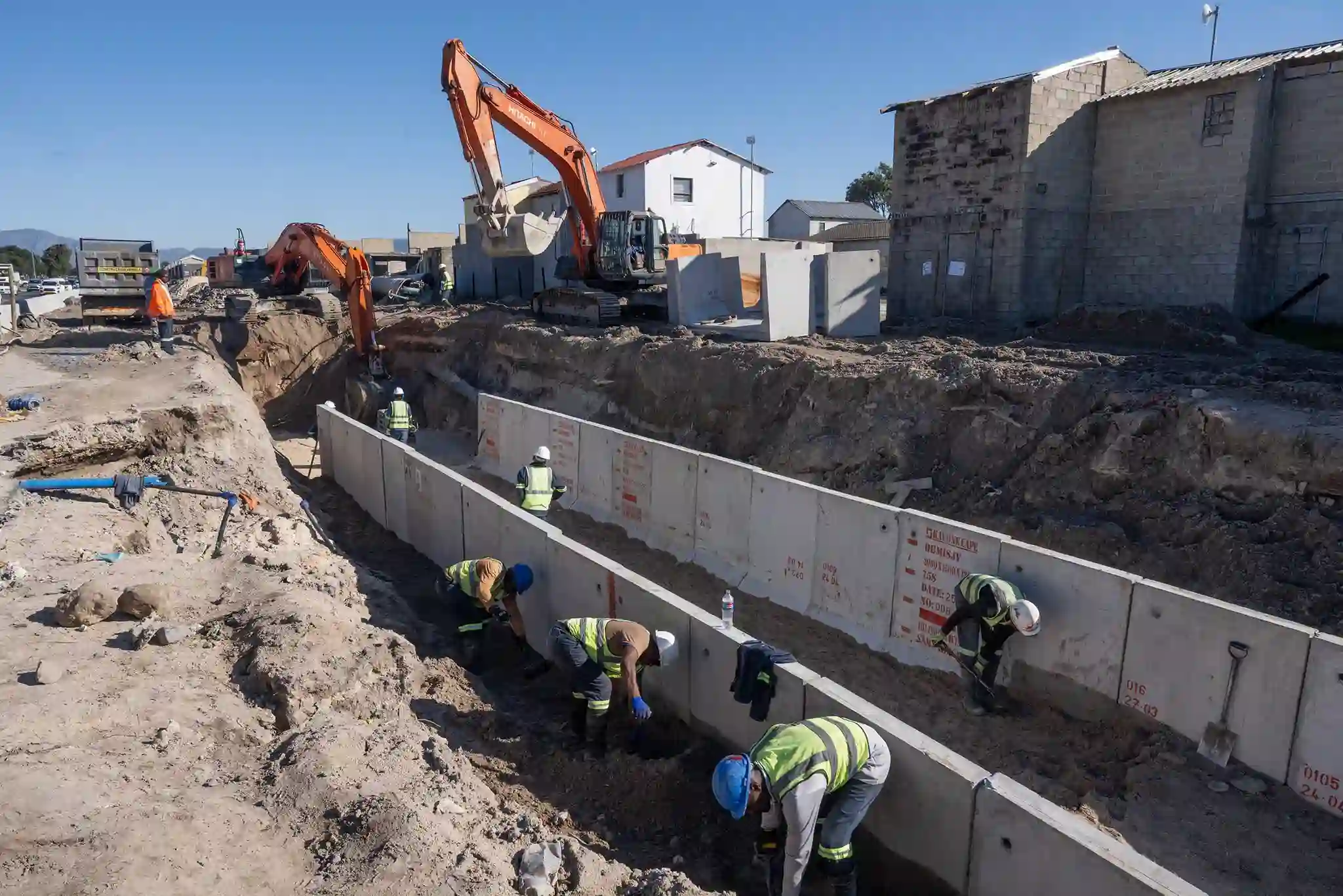 Cape Town Replaced Old Water Mains in Philippi and Browns Farm Areas
