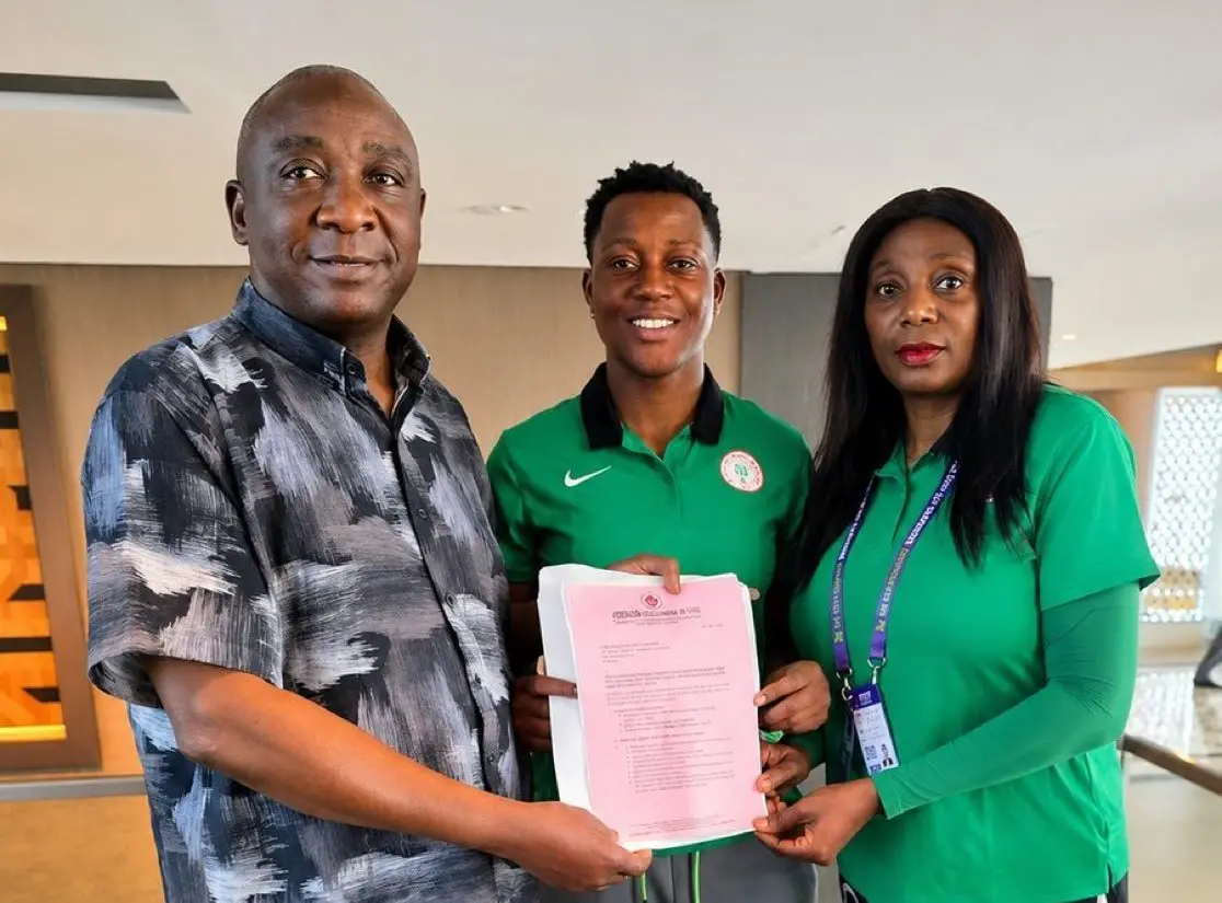 Super Falcon while receiving reward from Nigeria government