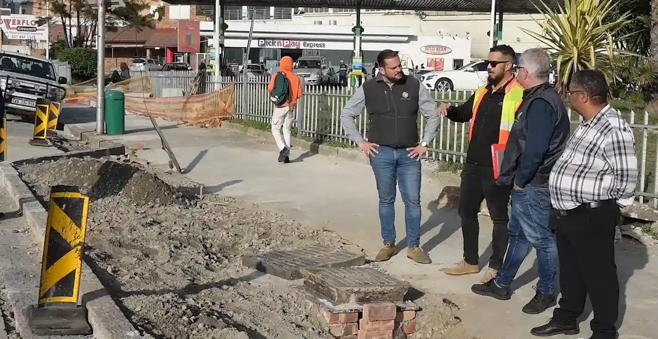 Cape Town Urban Mobility team at project site